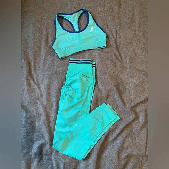 DYE Hyperflex Scrunch Butt Leggings - Picture 7 of 7